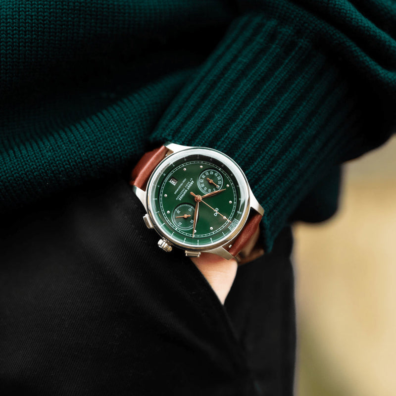 About Vintage 1934 Telechron, Steel / Green