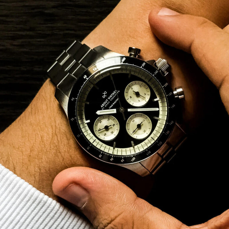 About Vintage Racing Chronograph 1960 Steel / Black