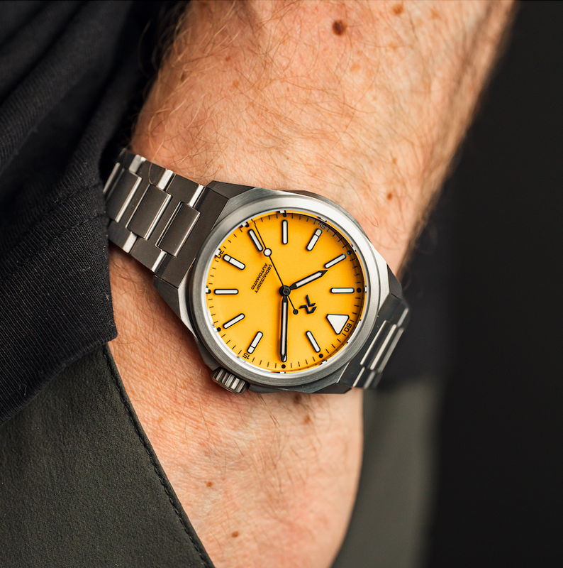 RZE RESOLUTE Pro - Medallion Yellow Enamel wristshot