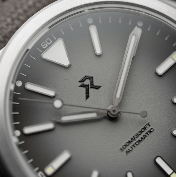 RZE RESOLUTE - Arctic Grey