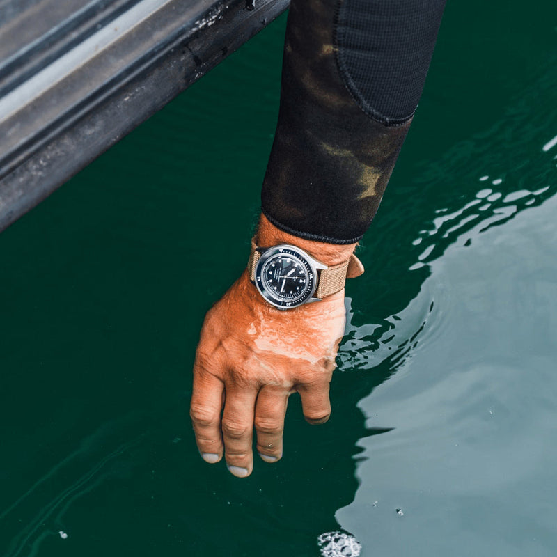 About Vintage 1956 Marine Automatic, Steel / Black