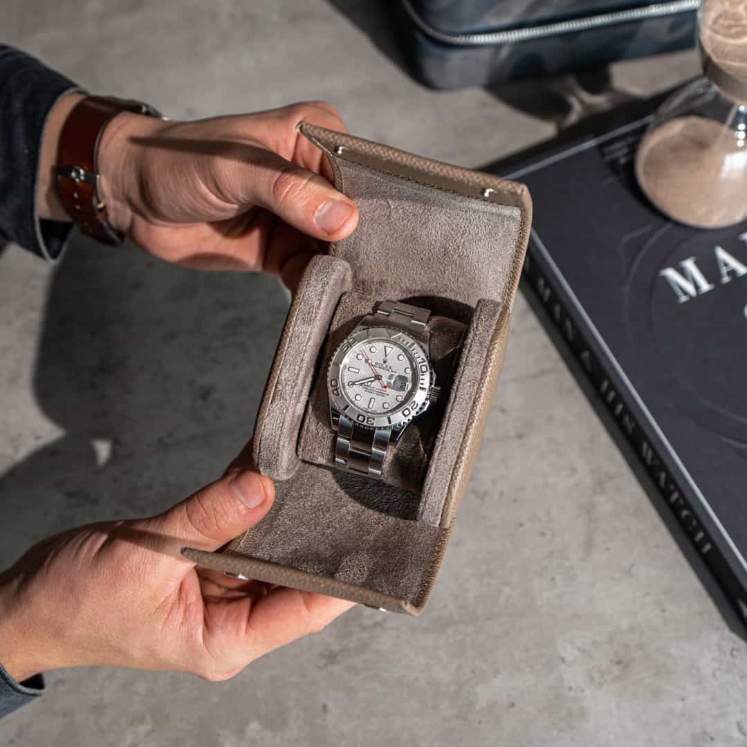 Nevada Desert single Watch Roll, Alcantara lined, italian leather, handmade in italy, watch roll, travelroll for watches, travel safely with watches, small watch roll, watch roll interior