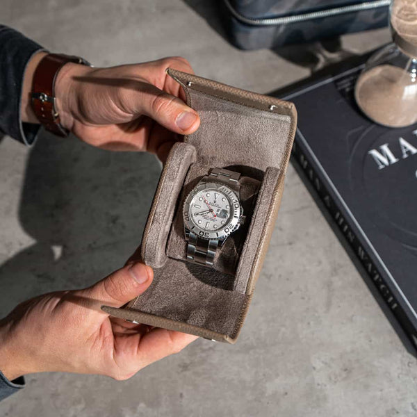 Nevada Desert single Watch Roll, Alcantara lined, italian leather, handmade in italy, watch roll, travelroll for watches, travel safely with watches, small watch roll, watch roll interior