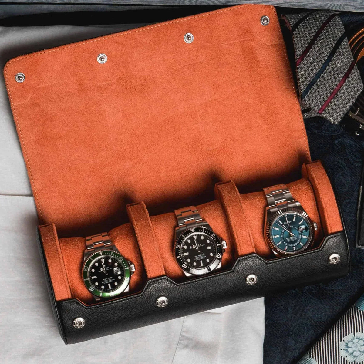 How to choose the best watch roll for travel and storage