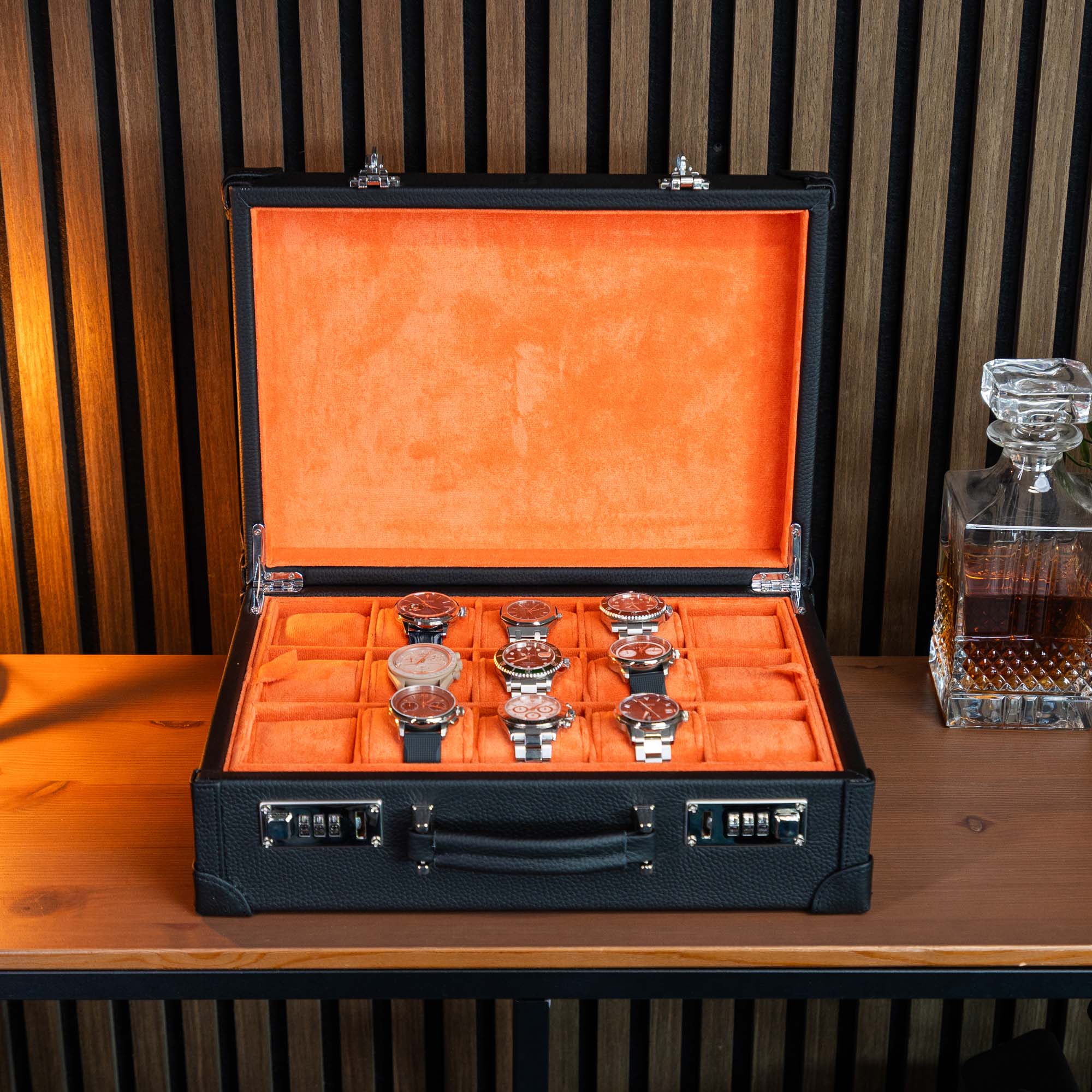 Suitcase For 15 Watches - Black