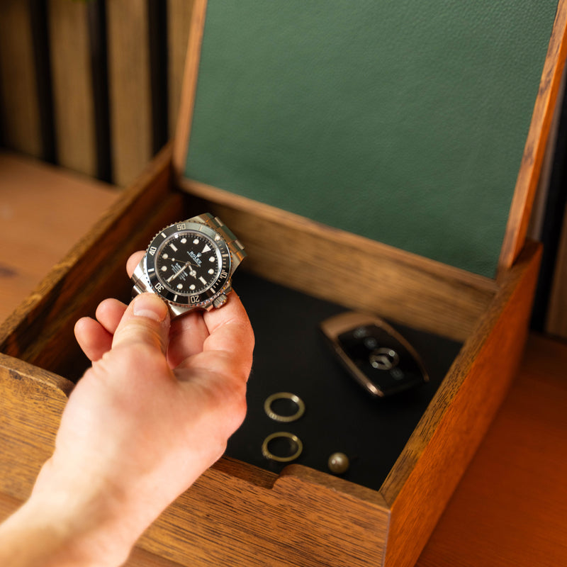 Watch Chest - Dark Oak
