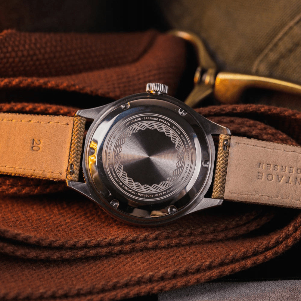 About Vintage 1956 Marine Automatic, Steel / Black