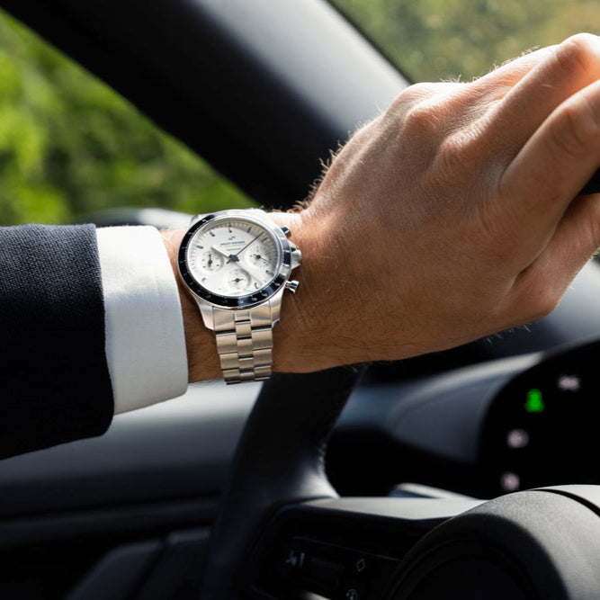 About Vintage Racing Chronograph 1960 Steel / Off White