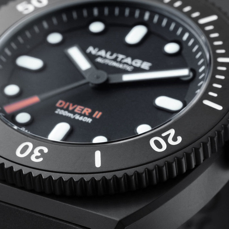 Nautage Diver II – Black/Black – Green Strap