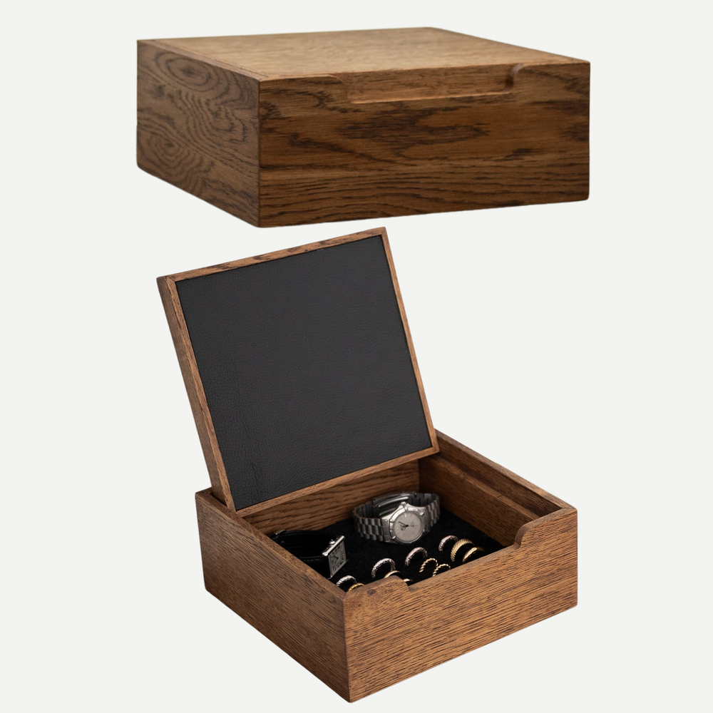 Watch Chest - Dark Oak