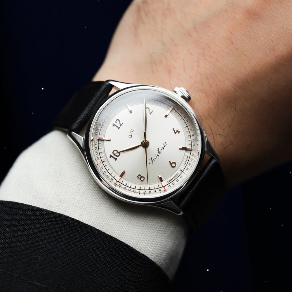 About Vintage Mechanical 1968, Steel / White